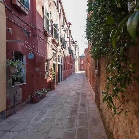 Ca' Ferrando, Brand New Apartment, Experienced Host! Venice Exterior photo