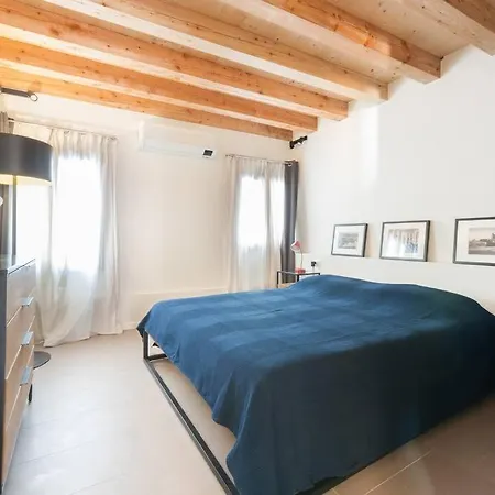 Ca' Ferrando, Brand New Apartment, Experienced Host! Venice Exterior photo
