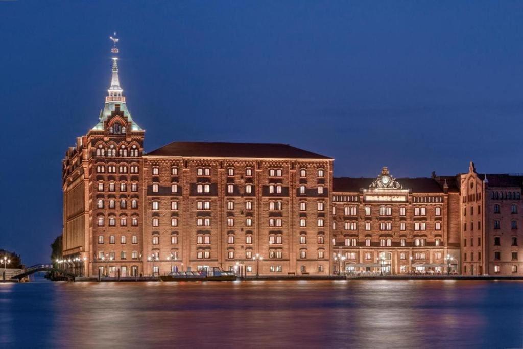 Ca' Ferrando, Brand New Apartment, Experienced Host! Venecia