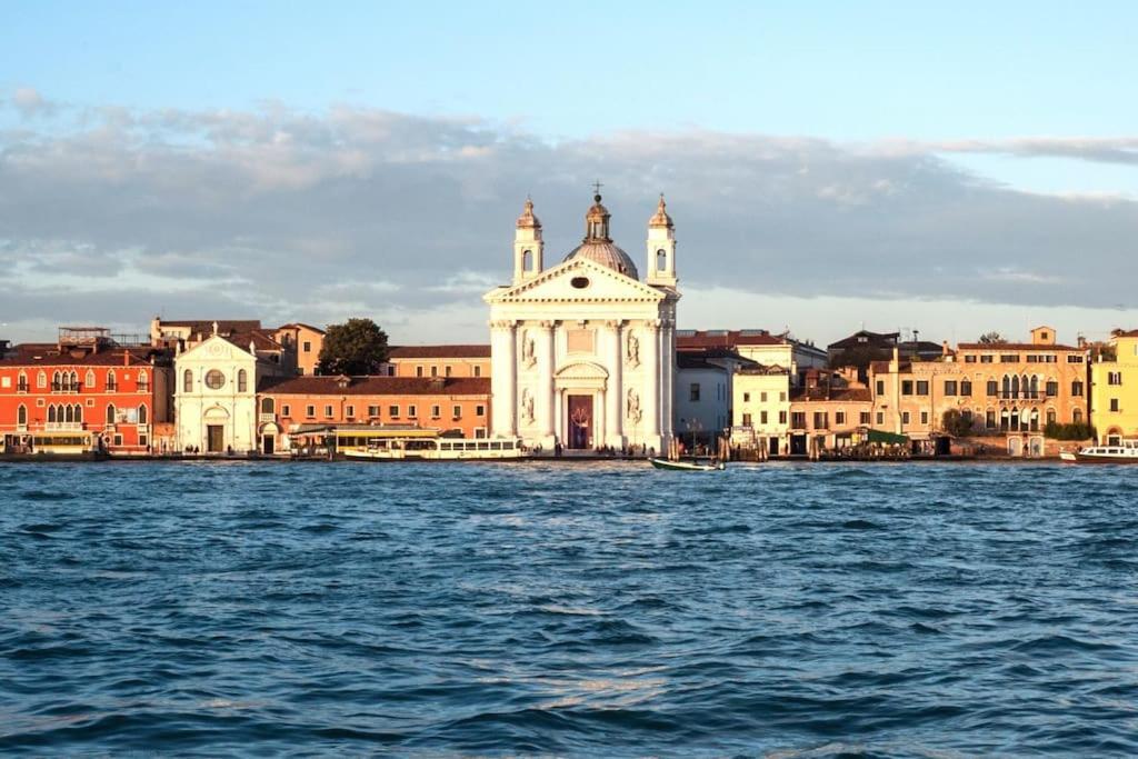 Apartamento Ca' Ferrando, Brand New Apartment, Experienced Host! *